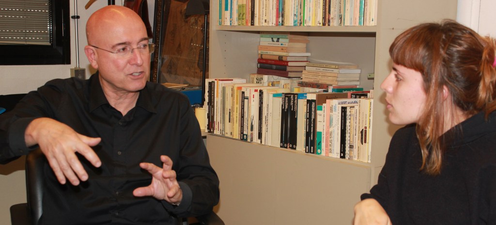 Joan Manuel Tresserras, en un moment de l'entrevista. / Cristina Garde