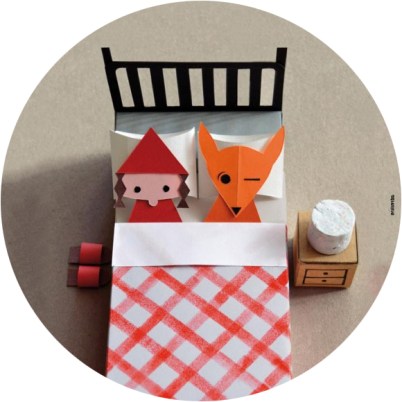 en la cama con caperucita